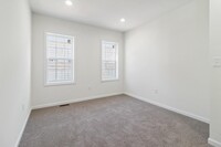 912 N Milton Ave photo'