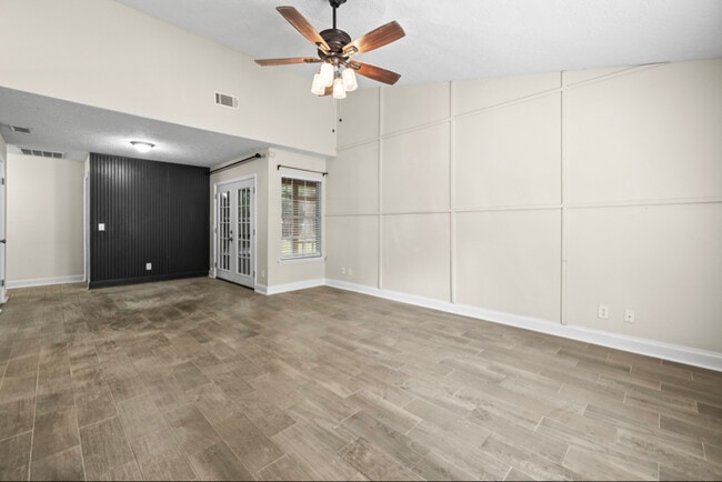 162 Egret Cir in Richmond Hill, GA - Building Photo - Building Photo