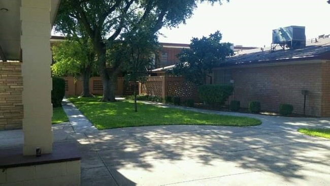 Garden Apartments in Monahans, TX - Building Photo - Building Photo