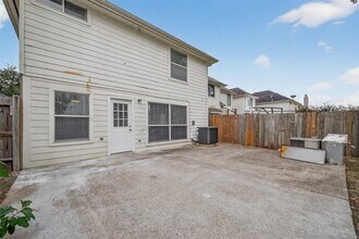 6710 Bellaire Gardens Dr in Houston, TX - Building Photo - Building Photo