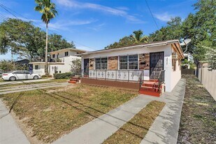 2835 SW 24th St in Miami, FL - Building Photo