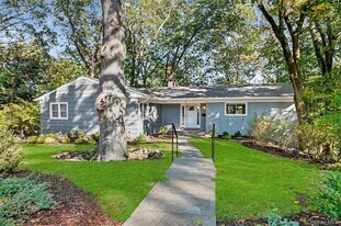 20 Summit Terrace in Dobbs Ferry, NY - Building Photo