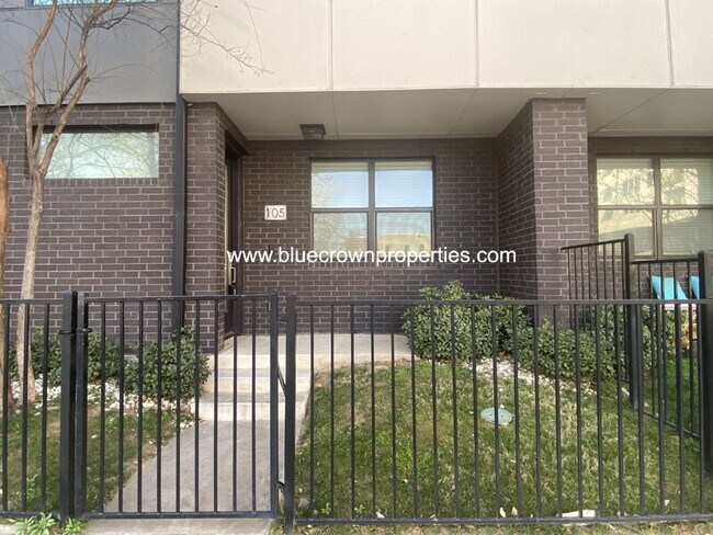 1625 Hickory St in Dallas, TX - Building Photo - Building Photo