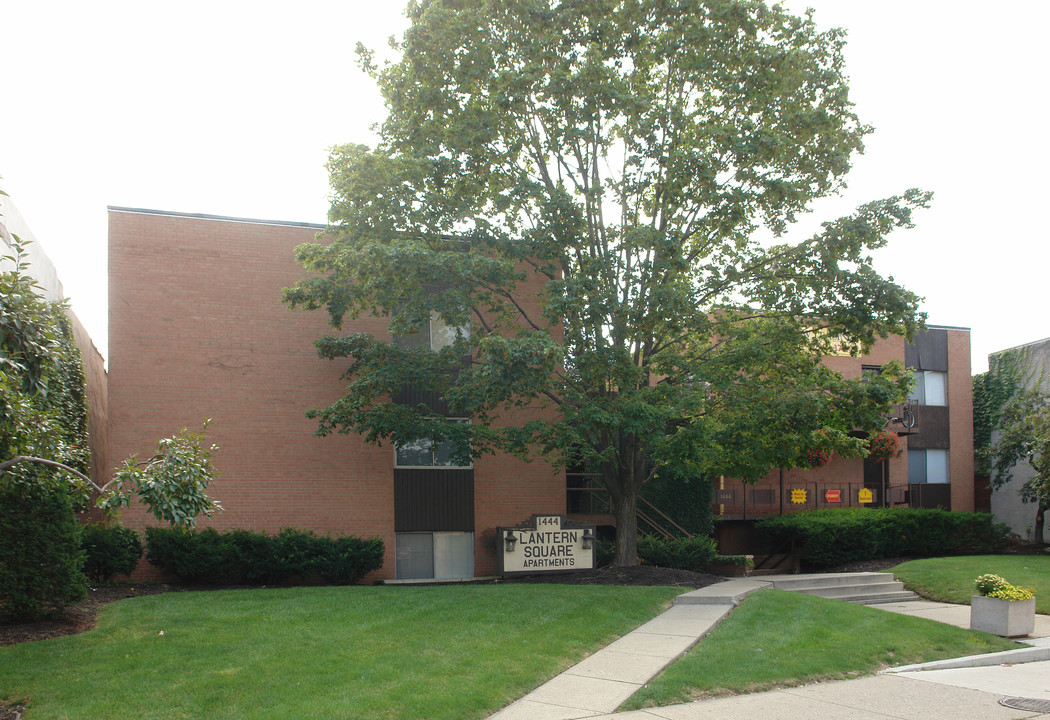 Lantern Square Apartments in Columbus, OH - Foto de edificio