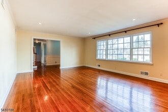 11 Wordsworth Rd in Millburn, NJ - Building Photo - Building Photo