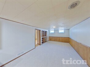 2606 65th Ave N in Minneapolis, MN - Foto de edificio - Building Photo