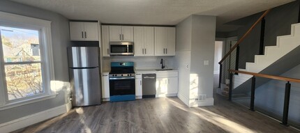 298 Tremont St in Newton, MA - Building Photo - Building Photo