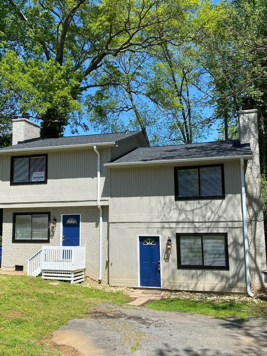 125 Ivy St in Spartanburg, SC - Foto de edificio