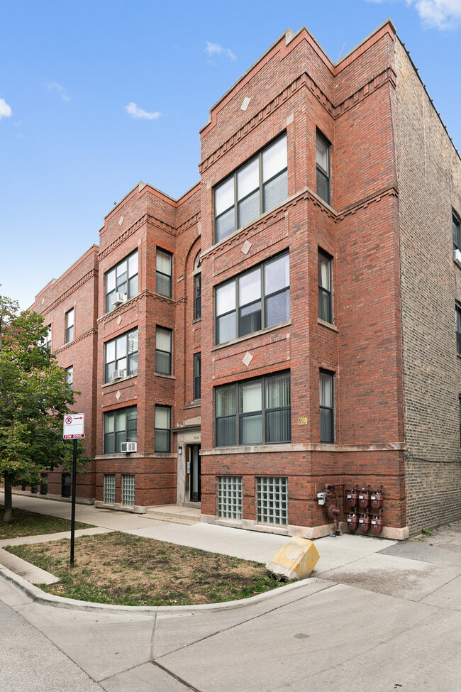 4707 N Albany Ave in Chicago, IL - Building Photo - Building Photo