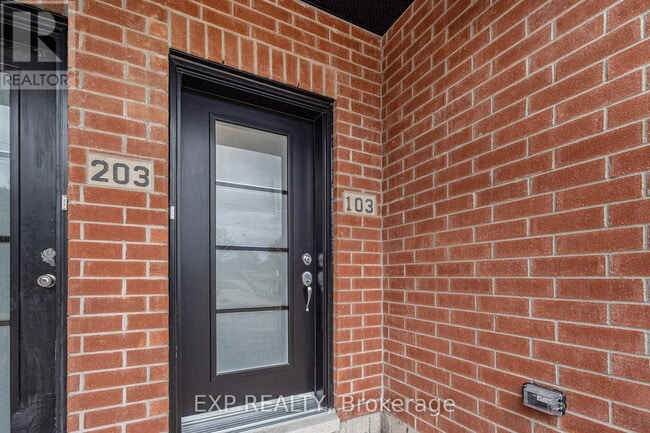 897-897 Laurier St in Clarence-Rockland, ON - Building Photo - Building Photo