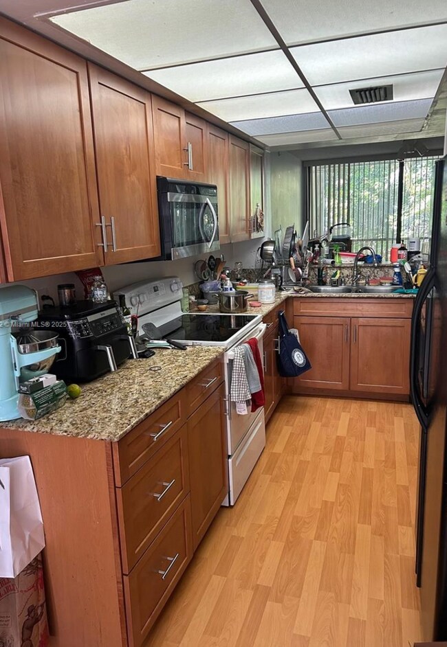 2811 SW 87th Ter in Davie, FL - Building Photo - Building Photo