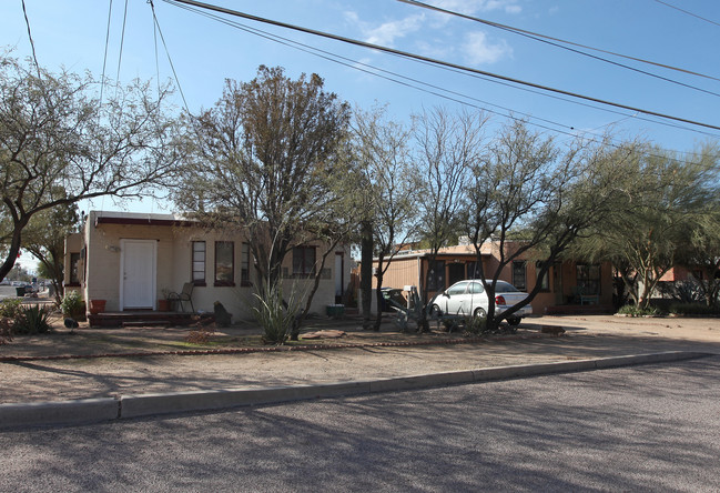 3566-3574 E Bellevue St in Tucson, AZ - Building Photo - Building Photo