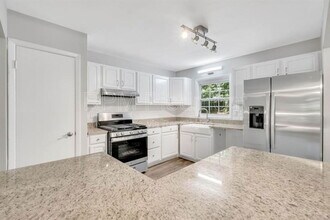 2966 Fern Valley Dr SW in Marietta, GA - Building Photo - Building Photo