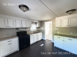 304 Noble St in Jacksonville, AR - Building Photo - Building Photo