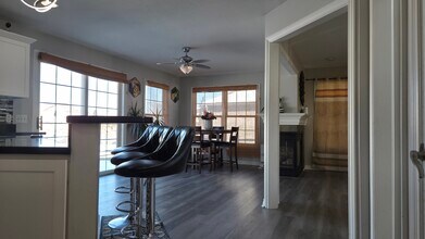 26443 Carronade Dr in Perrysburg, OH - Foto de edificio - Building Photo