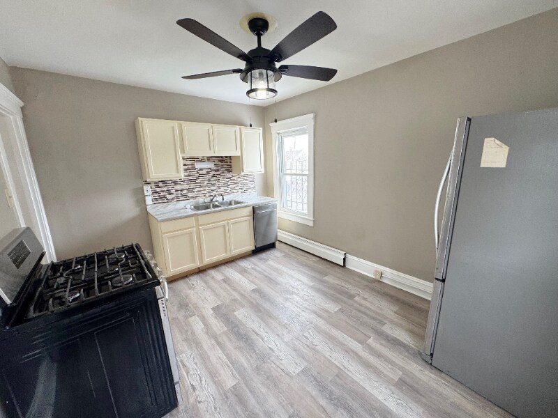 3336 W 41st St, Unit UP in Cleveland, OH - Foto de edificio