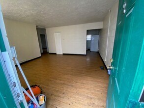 Spacious 2BR Apartment on Westside in Indianapolis, IN - Building Photo - Building Photo