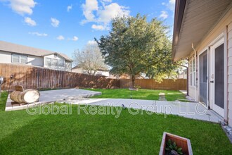 11016 Forest Shower in Live Oak, TX - Building Photo - Building Photo