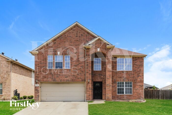 7127 Lake Hawkins Dr in Arlington, TX - Foto de edificio