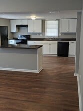 1516 Oakwood Ave NE in Huntsville, AL - Foto de edificio - Building Photo