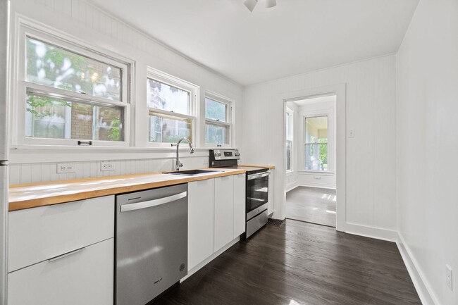 914 Lake Ave in Fort Wayne, IN - Building Photo - Building Photo