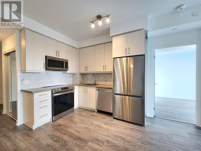95-1495 Oneida Crescent in Richmond Hill, ON - Building Photo - Building Photo