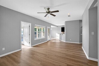 219 Valley Oaks Loop in Georgetown, TX - Building Photo - Building Photo