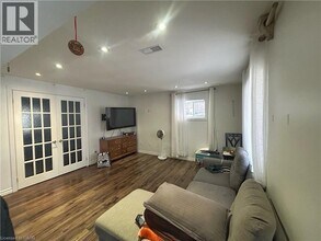 921 Audrey Pl in Kitchener, ON - Building Photo - Building Photo