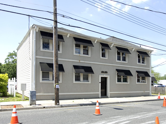 208-212 Shrewsbury Ave in Red Bank, NJ - Building Photo - Building Photo