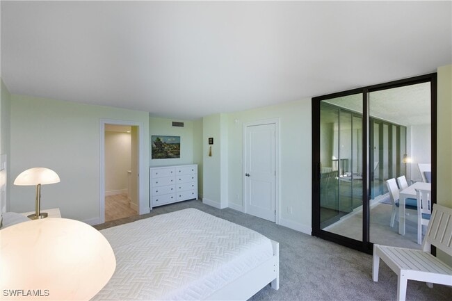 property at 2316 Gulf Shore Blvd N