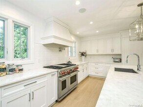 79 Reid Ave in Port Washington, NY - Building Photo - Building Photo