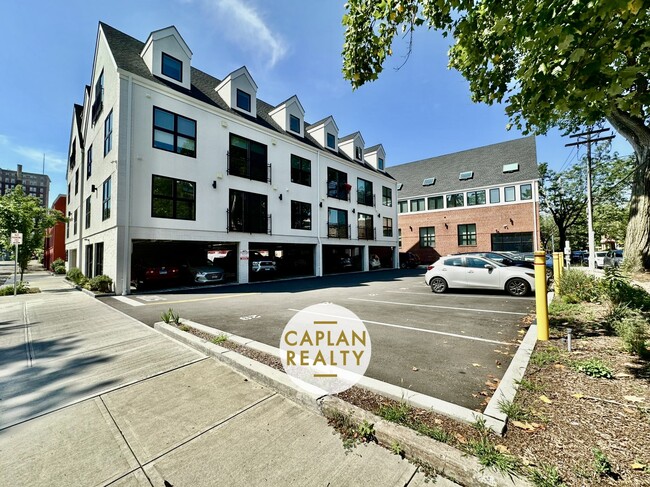 94 Oliver Rd, Unit 36