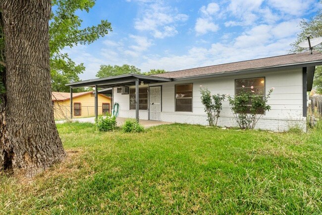 8807 Easy Valley St in San Antonio, TX - Building Photo - Building Photo