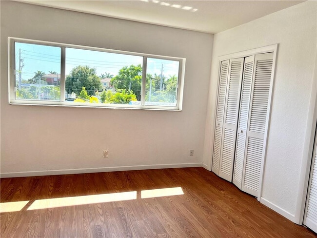 property at 2309 S Federal Hwy