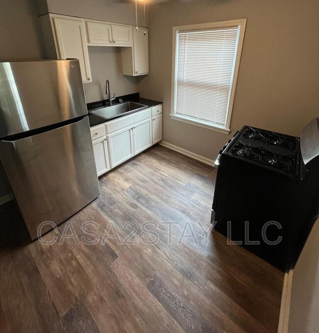 property at 1607 Algonquin Pkwy