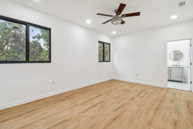 406 Border St in Port Charlotte, FL - Building Photo - Building Photo