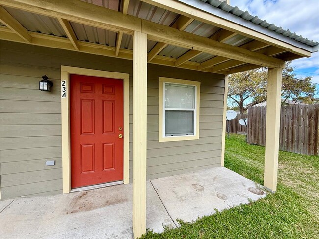 property at 232 S Tesch St