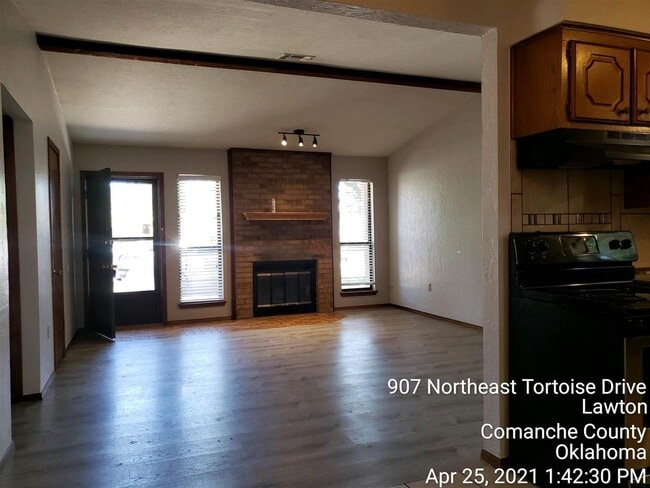 907 NE Tortoise Dr in Lawton, OK - Building Photo - Building Photo