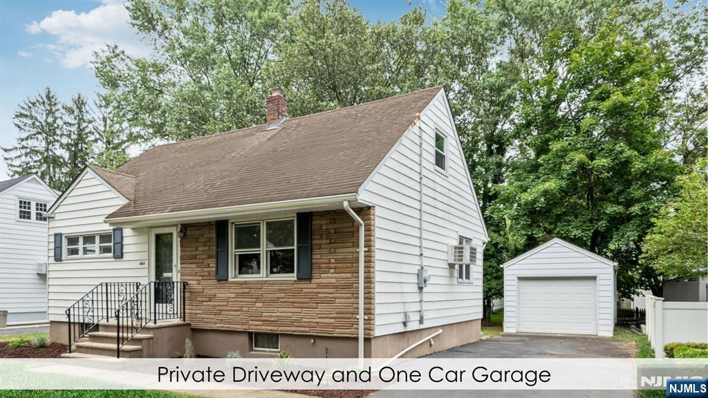 464 Dorchester Rd in Ridgewood, NJ - Building Photo