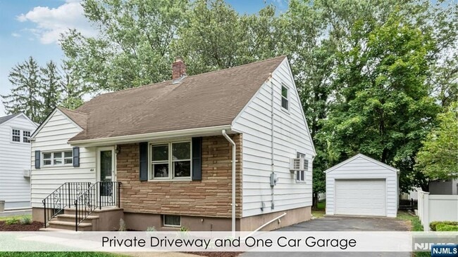 property at 464 Dorchester Rd