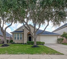 6923 Grants Hollow Ln in Richmond, TX - Building Photo