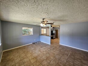 404 Magnolia St in New Llano, LA - Building Photo - Building Photo