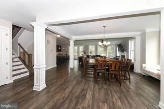8 Elizabeth Ln in Doylestown, PA - Building Photo - Building Photo