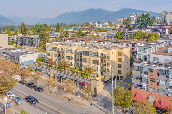 Sausalito in North Vancouver, BC - Building Photo - Building Photo