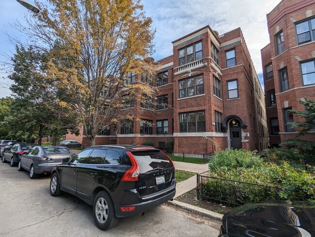 2323 N Kedzie Blvd, Unit 2323-1