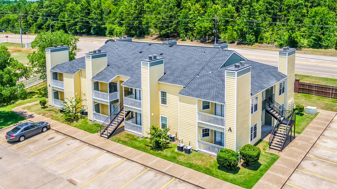 River Oaks Apartments in Shreveport, LA - Foto de edificio