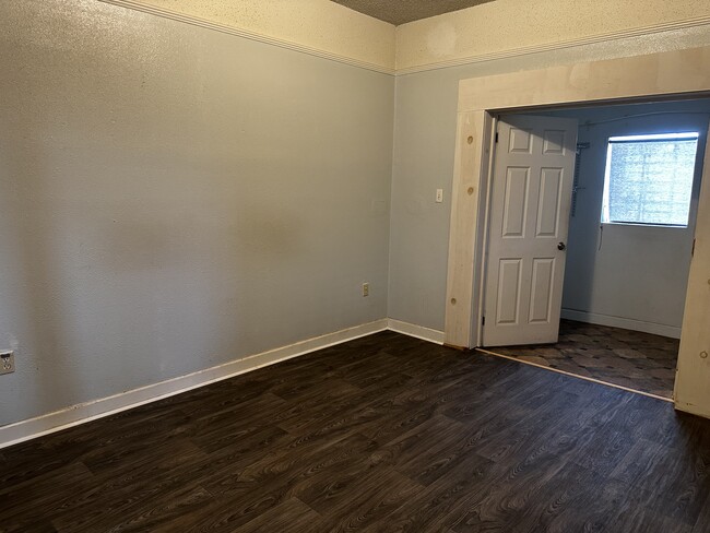 property at 2216 S Salcedo St