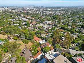 7825 Hillside Ave in Los Angeles, CA - Building Photo - Building Photo