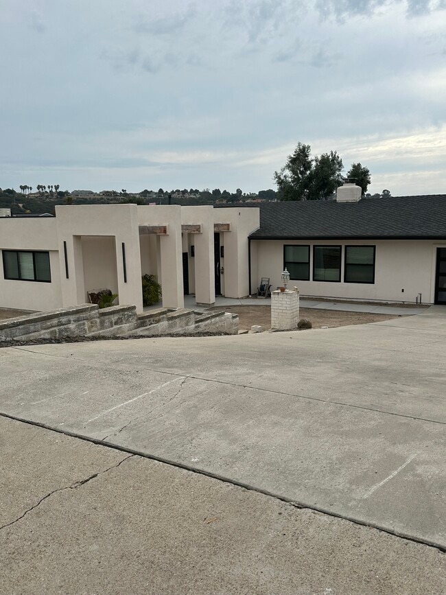 property at 270 Camino del Cerro Grande