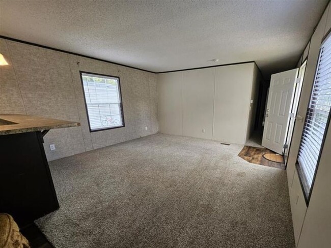 268 Bay Port Cir in Springport, MI - Building Photo - Building Photo